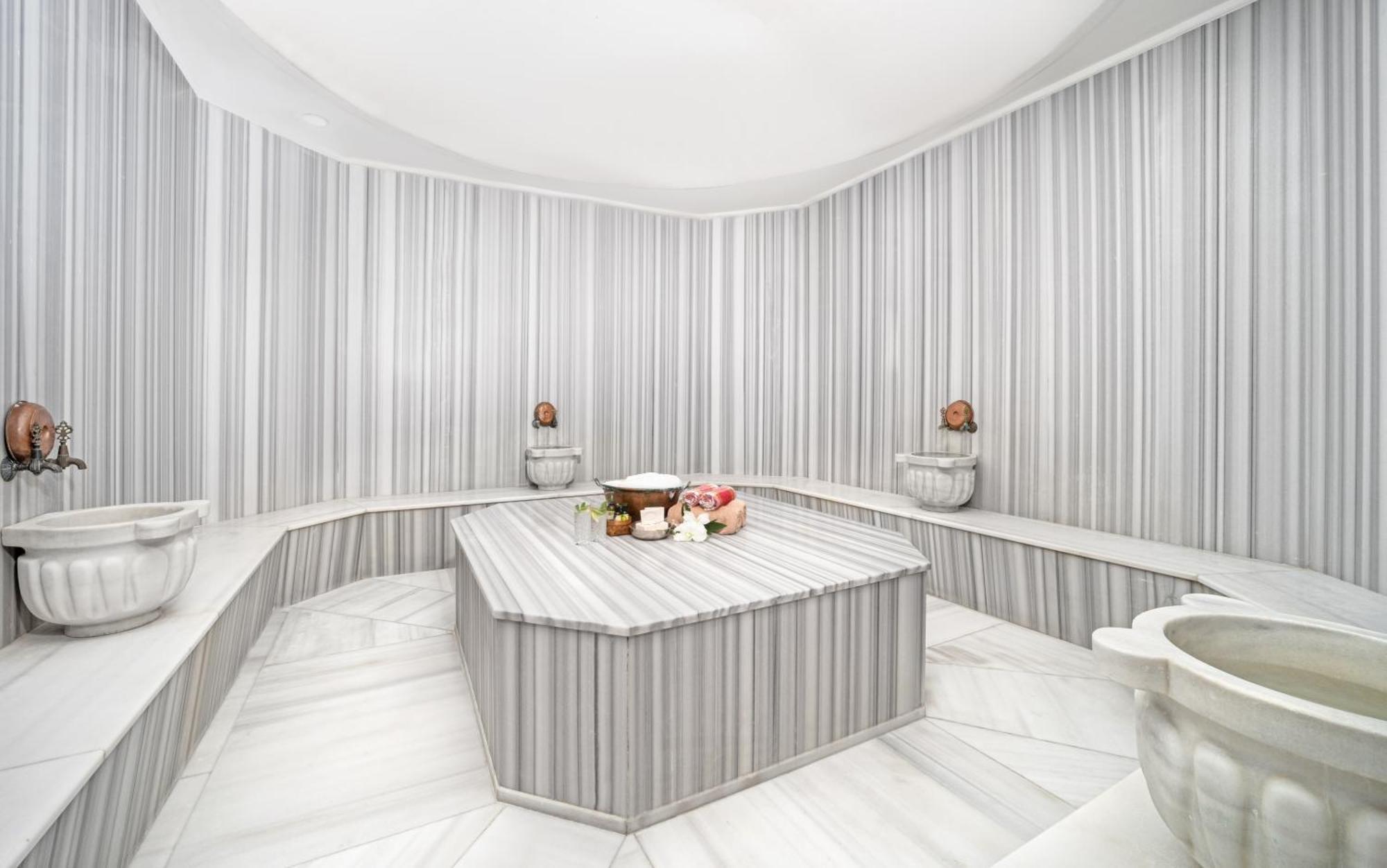 Hotel Ramada Plaza By Wyndham Istanbul Atakoy Exteriér fotografie